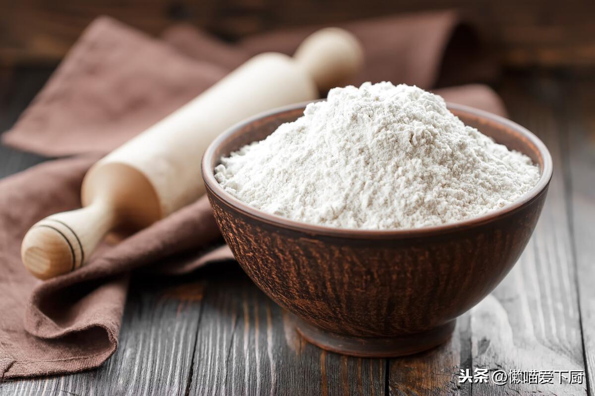 小麦粉和面粉的区别（小麦粉是低筋面粉吗）