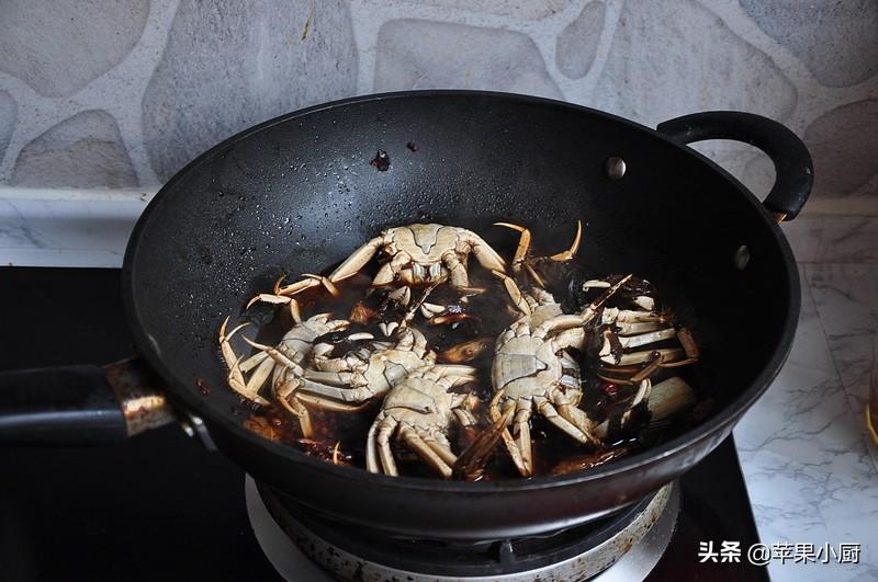 河蟹怎么做好吃（水煮螃蟹的做法大全）