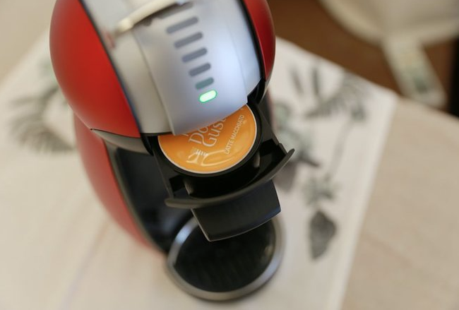 雀巢胶囊咖啡机怎么用（雀巢胶囊咖啡机说明书）