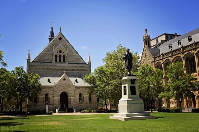 澳大利亚大学排名前十名（澳大利亚留学一年费用是多少钱）