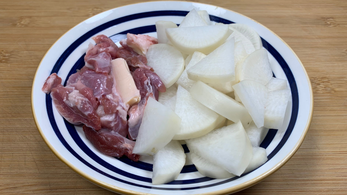 萝卜炖牛肉的做法（清炖牛肉的正确方法与配料）